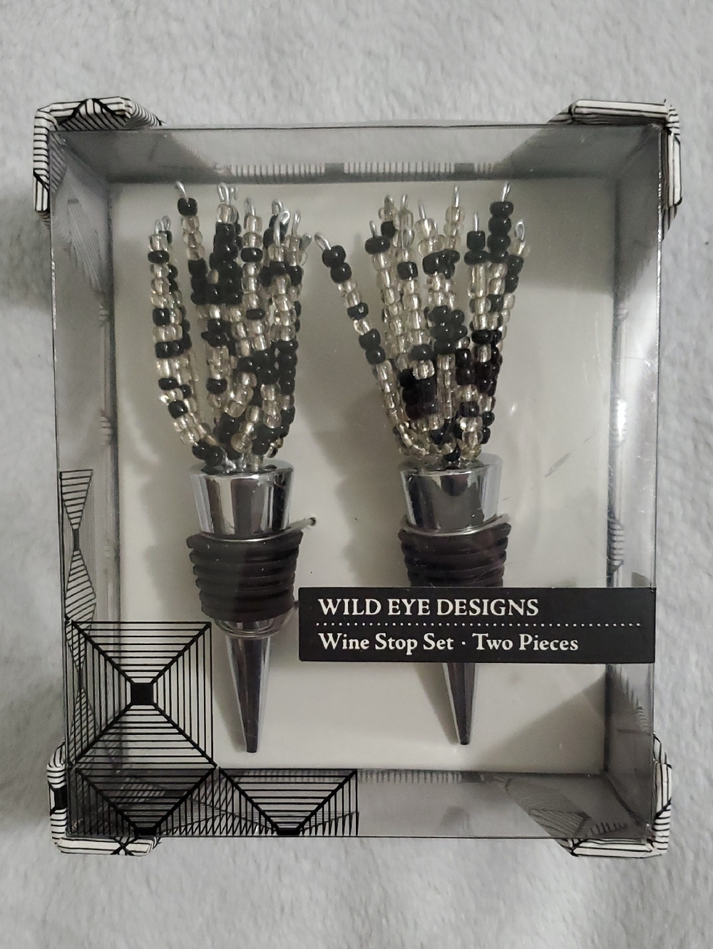 NIB Wild Eye Designs Handcrafted Beaded Wine Stopper Set - Black & Silver